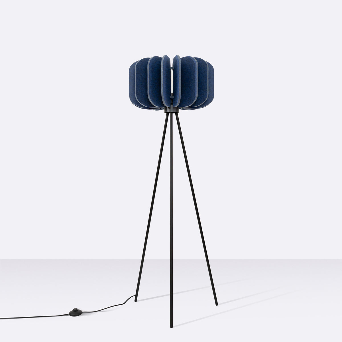 Mula 45 Floor Lamp – Navy / Black, view 9
