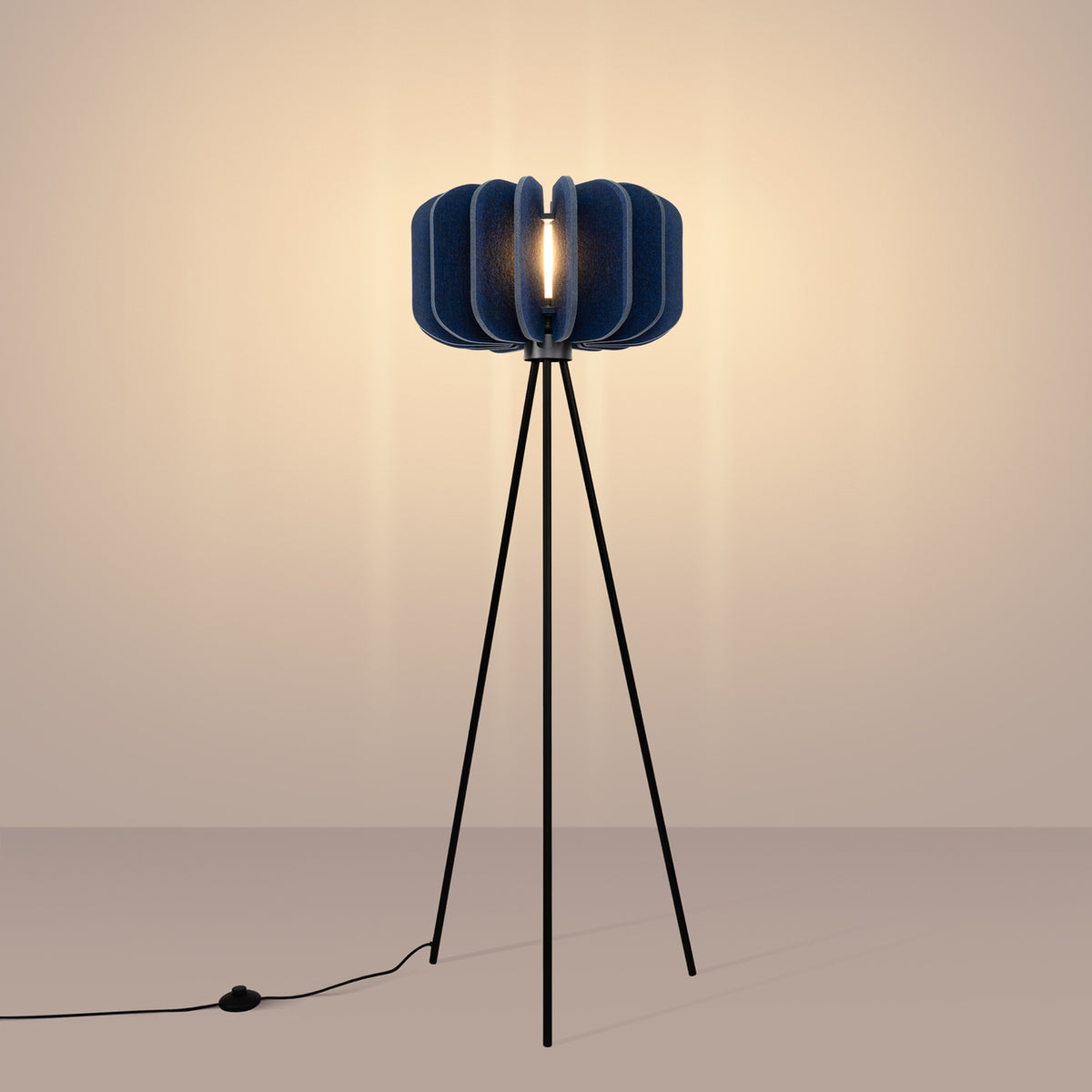Mula 45 Floor Lamp – Navy / Black, view 12