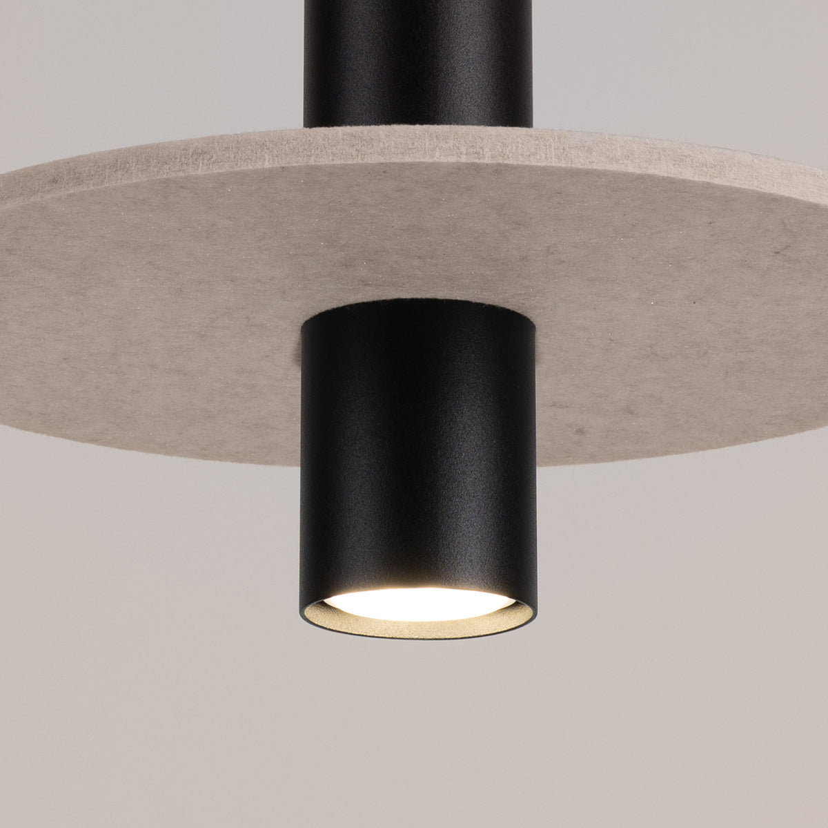 Pelta 1 Pendant Light – Beige / Black, view 16