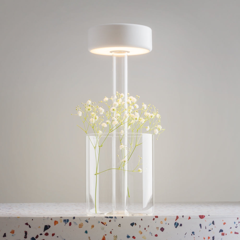 Maytoni AI Collaboration rechargeable table lamp – Transparent glass / White – additional perspective