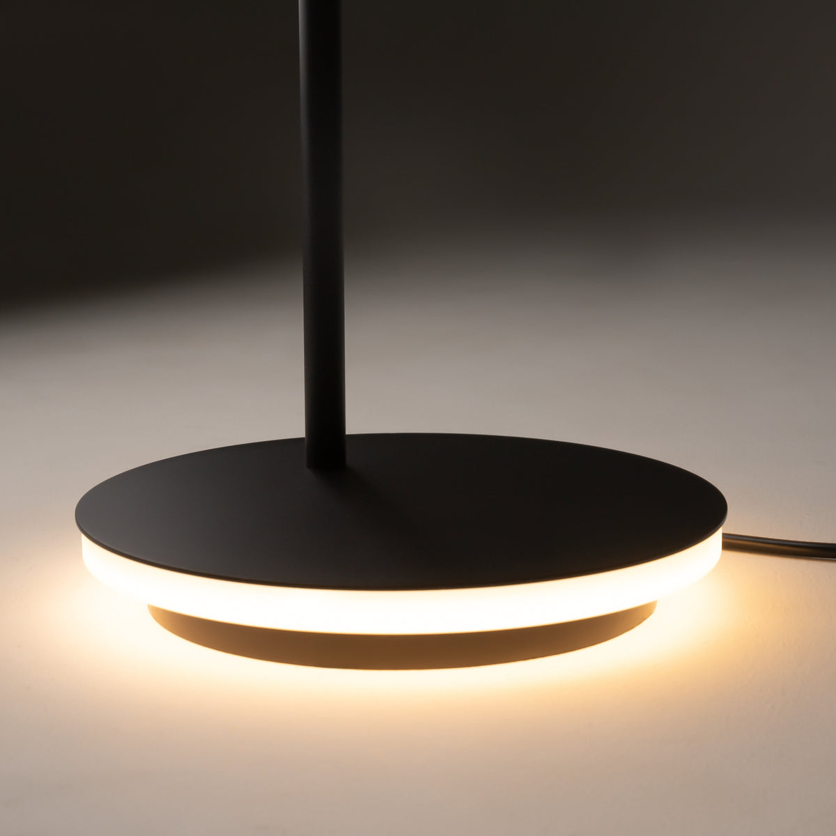 Estudo LED Floor Lamp – Black, 11W by Maytoni – view 8