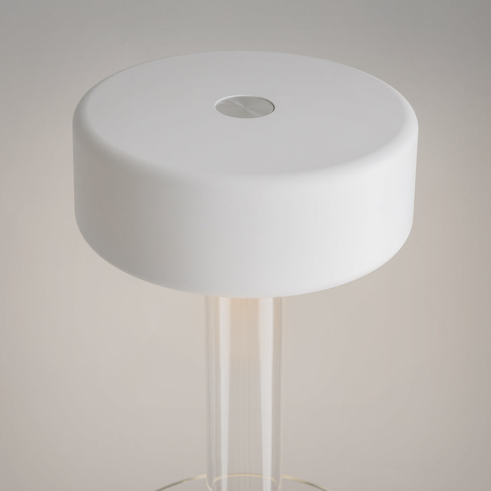 Maytoni AI Collaboration rechargeable table lamp – Transparent glass / White – light detail